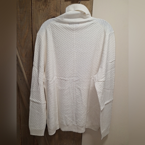 An INC International Concepts cream color turtleneck sweater in a women's XL.NWT - Picture 9 of 9